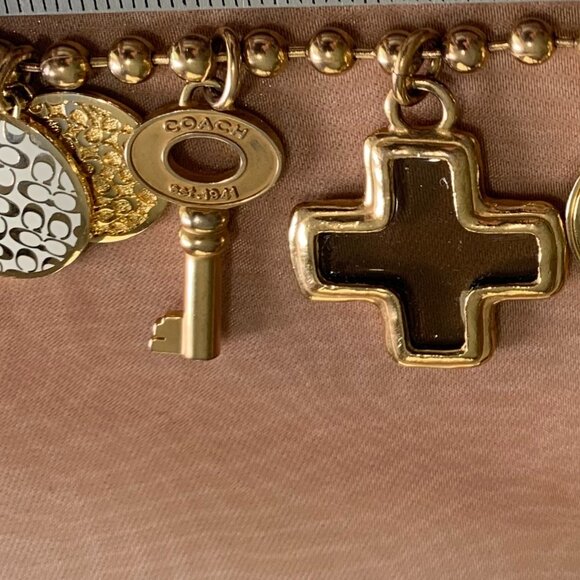 Coach Charm Bracelet Chunky VTG Gold Tone 7 1/2" - Picture 4 of 13